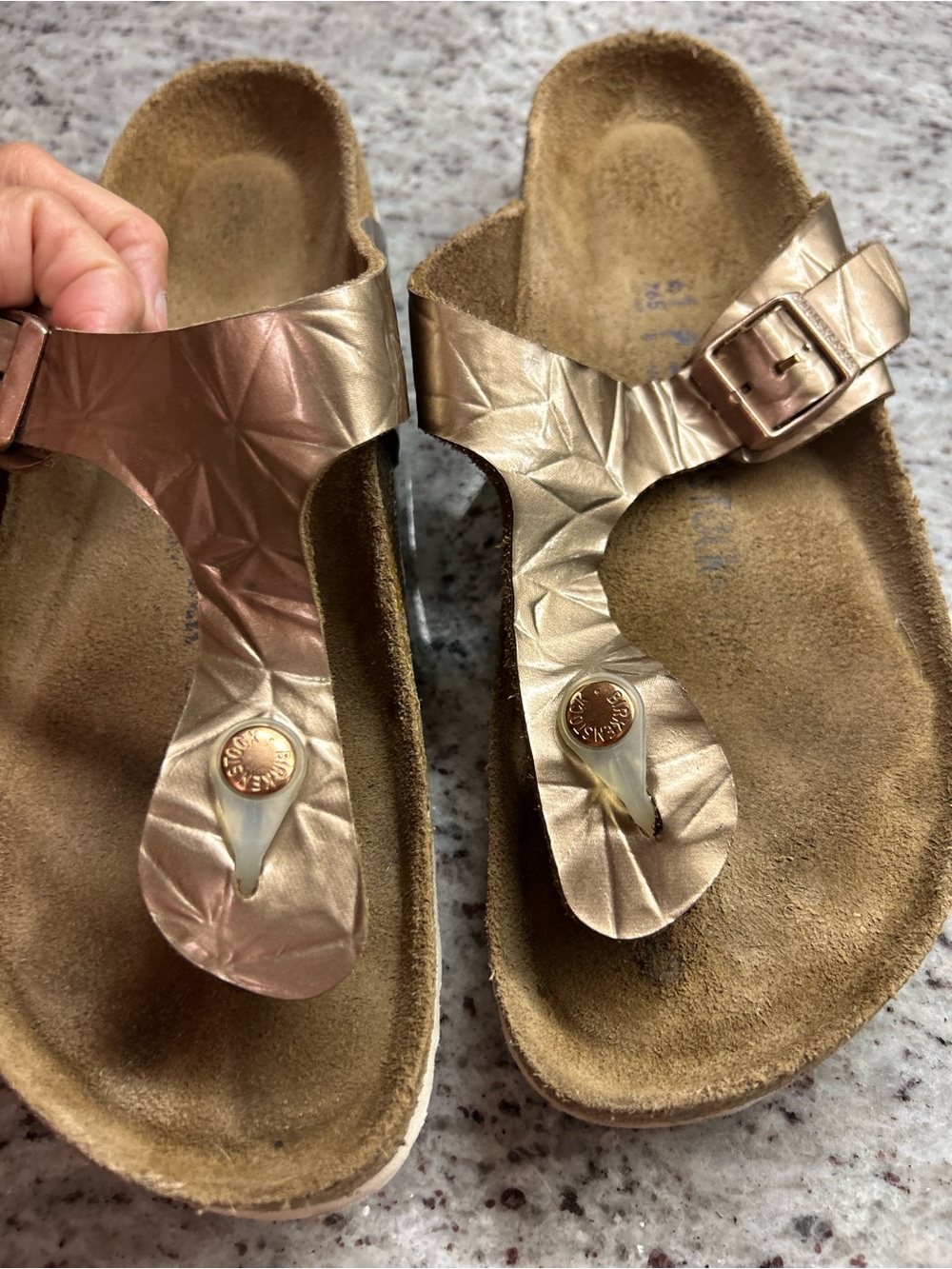 Birkenstock Gizeh Metallic Geometric copper Thong Sandals - size 10 narrow